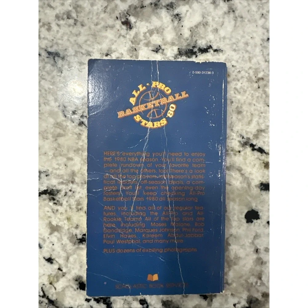 Antique‎ Vintage NFL NBA Sports Books Scholastic School Fair Angelo Rescinitti